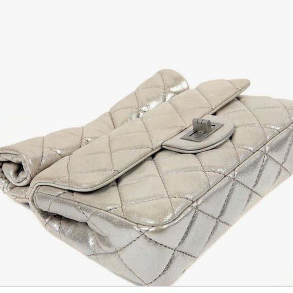 Chanel CHANEL SILVER GOLD LEATHER ROLL HANDLE REISSUE CLUTCH - Picture 4 of 10